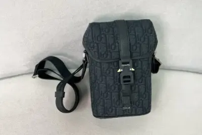 Dior Hit the Road Vertical Messenger Bag Black