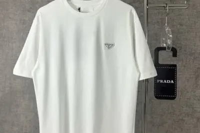 Prada logo-patch short-sleeve T-shirt white