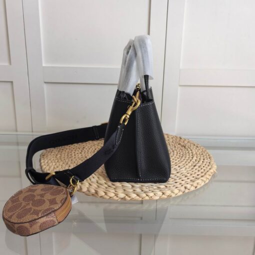 Coach Willow 18 Tote Bag In Leather Black - Image 3