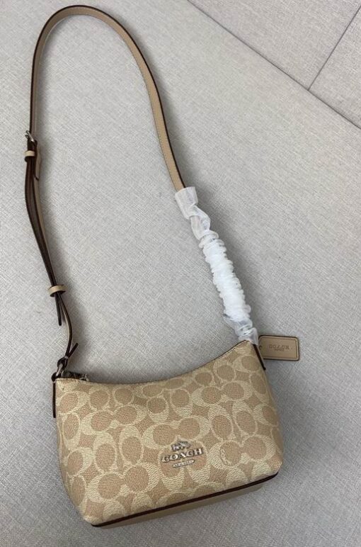 Coach Armpit Bag Golden - Image 2