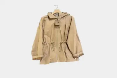Burberry Zipped Jacket Beige