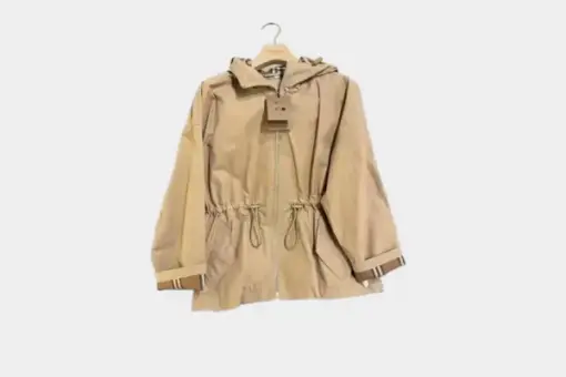 Burberry Zipped Jacket Beige