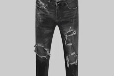 AMIRI MX1 Distressed Jeans Black