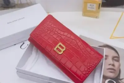 Balenciaga Wallet Crocodile Red