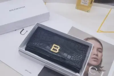 Balenciaga Wallet Crocodile Black