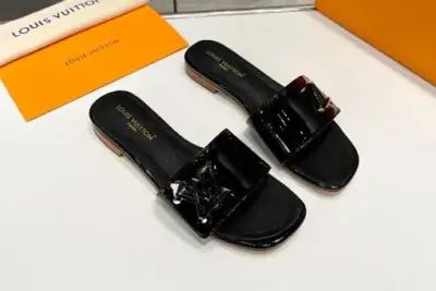 LV Women Slipper Black