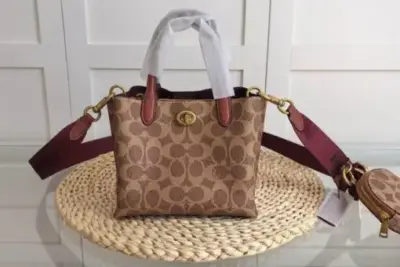 Coach Willow Tote Bag 18 in Signature Canvas