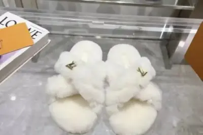 LV Sunset Comfort Mule Plush Shearling Material Crossover Straps Embellished White Fluffy Slipper