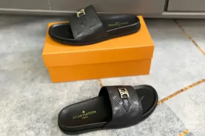LV Traveller Slipper Black