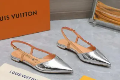 LV Elegant Pointed Toe Leather Sandel Silver