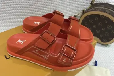 LV Trainer Mule Red