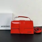 Jacquemus Shoulder Bag In Glossy Red