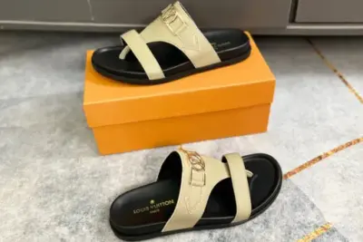 LV Slipper Beige Black