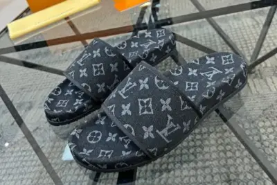 LV Monogram Slipper Black