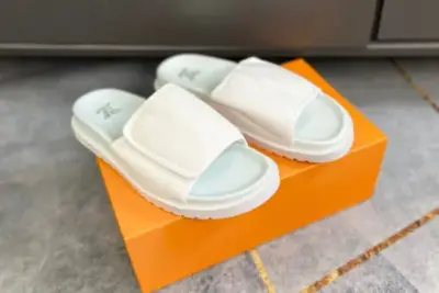 LV Slipper White