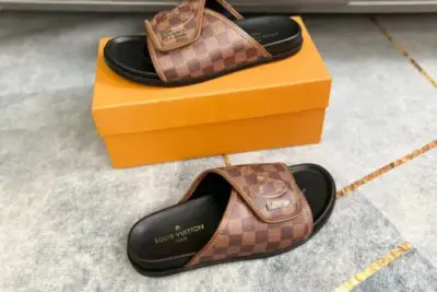 LV Slipper Beige