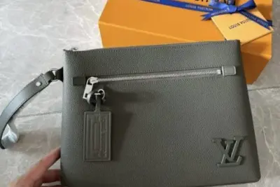LV Takeoff Pouch Dark Green