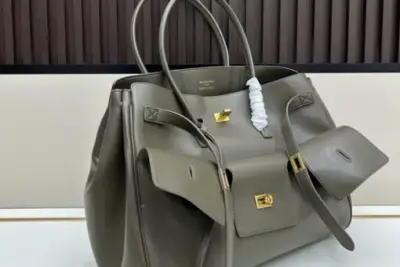 Balenciaga Belair Carry Forest Green