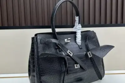 Balenciaga Belair Carry Crocodile Black