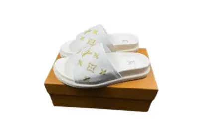 LV x Takashi Murakami Slipper 6AM Flat Mule White With Logo