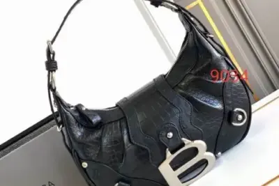 Balenciaga Essex Shoulder Bag Crocodile Black