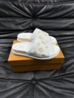 LV x Takashi Murakami Slipper 6AM Flat Mule White With Logo - Image 3