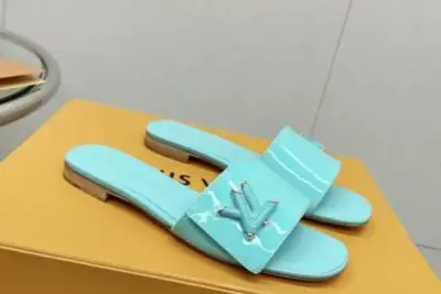 LV Slipper Sandal Paste