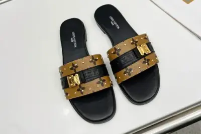 LV Women Slipper Brown