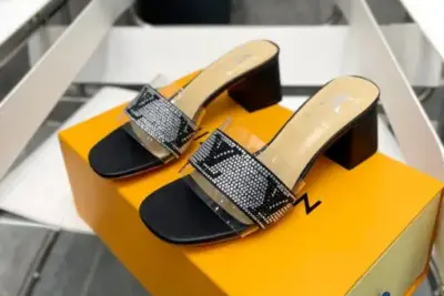 LV Women Slipper Ringstone Black