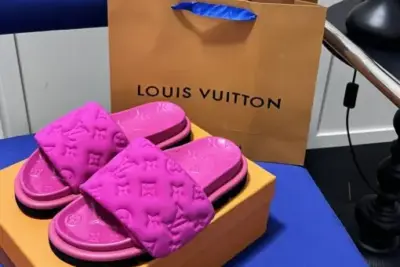 LV Slipper Hot Pink