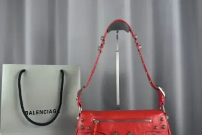 Balenciaga Le Cagole Bag Red
