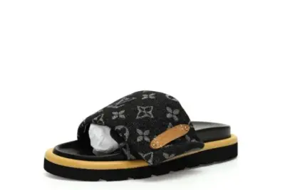LV Slipper Black