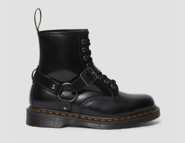 DR. MARTENS Boots