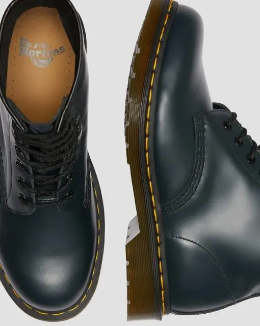 DR. MARTENS Boots