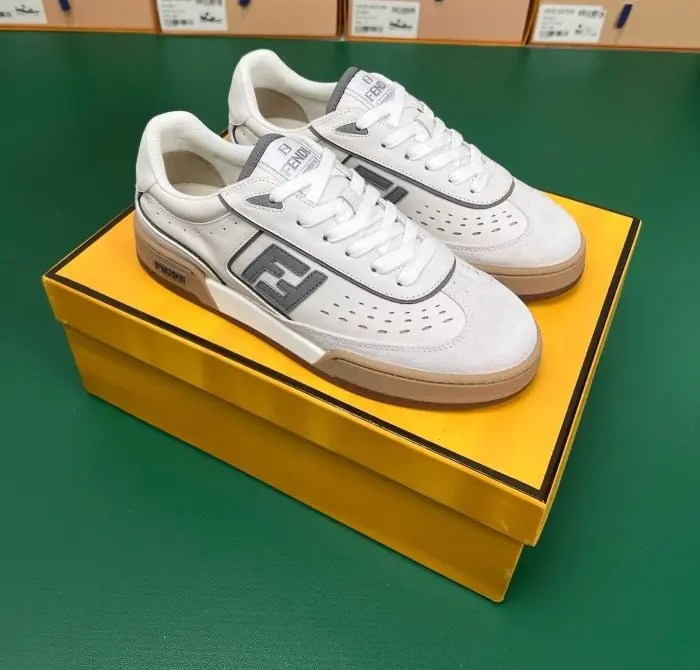 FEND1116-1-700x933-1 Fendi Sneaker