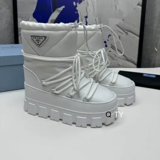 MiuMiu-sz35-40-RR080509_2661135-510x510 Prada Boots