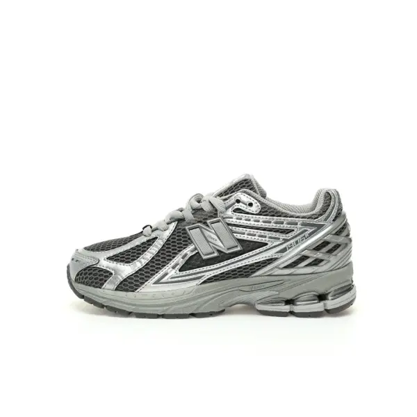 New Balance Sneaker