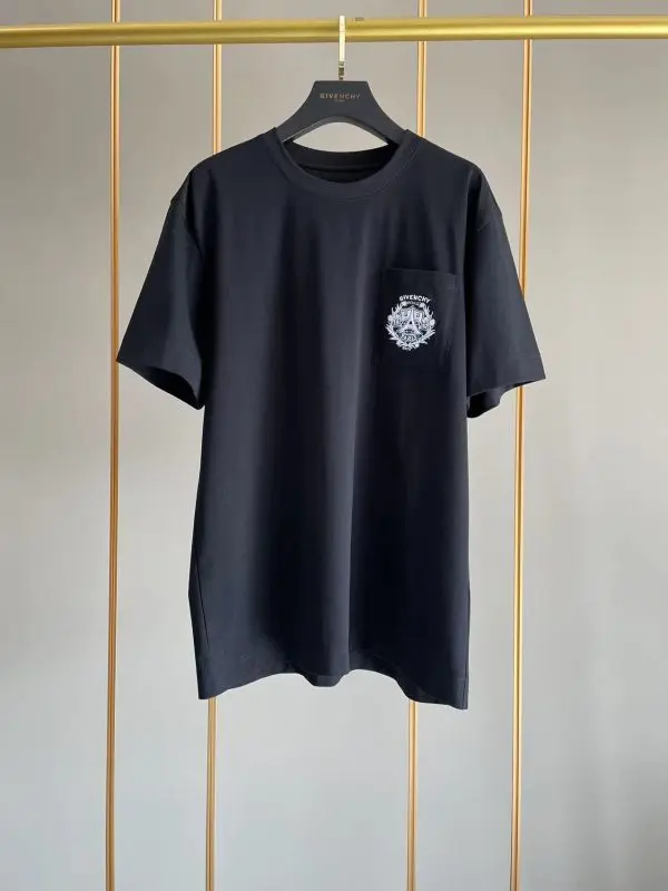 TSHP1831-1-600x800-1 Givenchy T-Shirt Black - Image 1