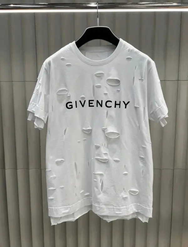 TSHP1866-1-600x789-1 Givenchy T-Shirt White - Image 1