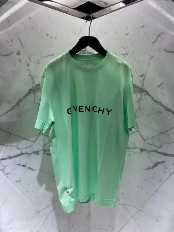 TSHP1885-1-600x800-1 Givenchy T-Shirt Light Green - Image 1